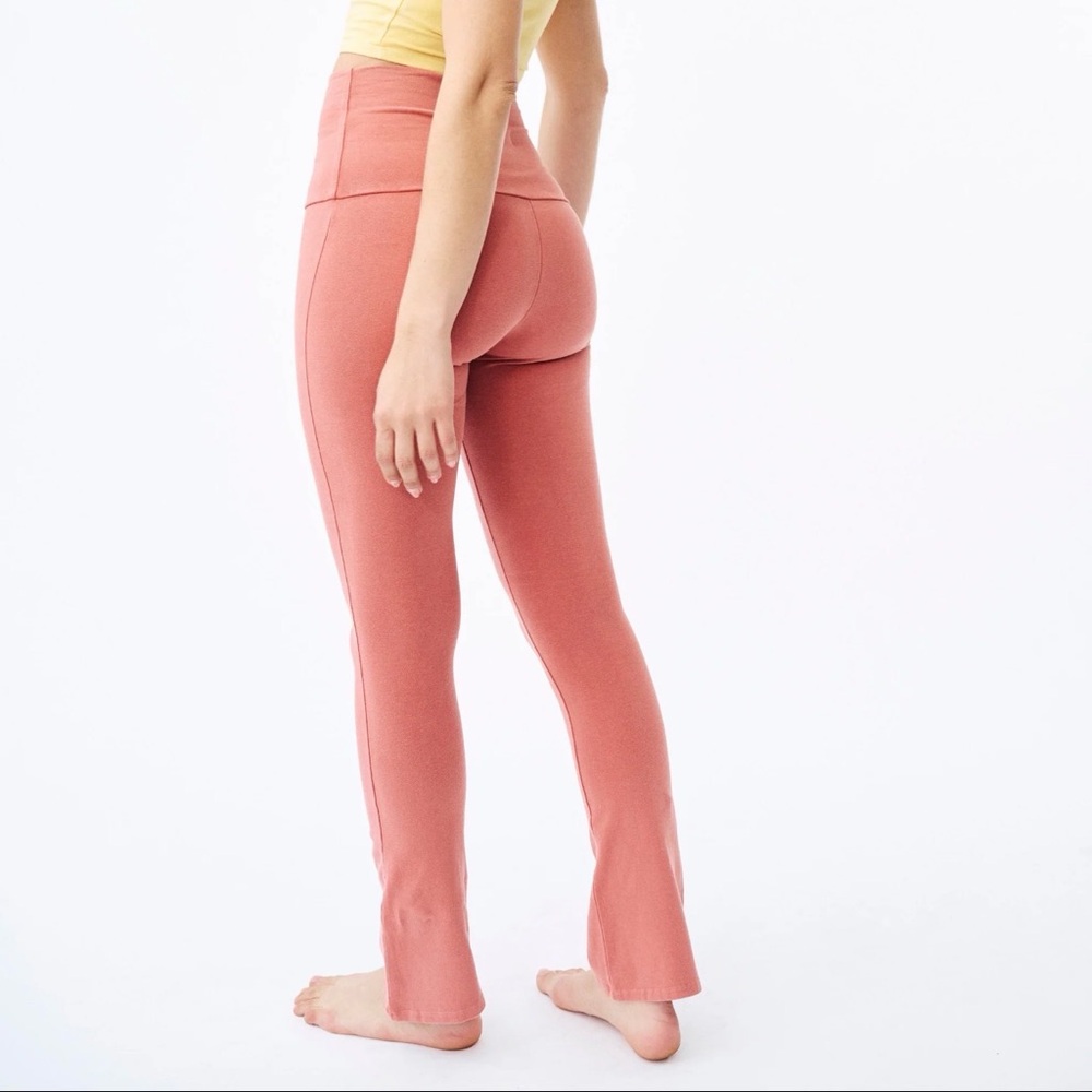 100% cotton Groceries Apparel mini flare leggings – botanically dyed